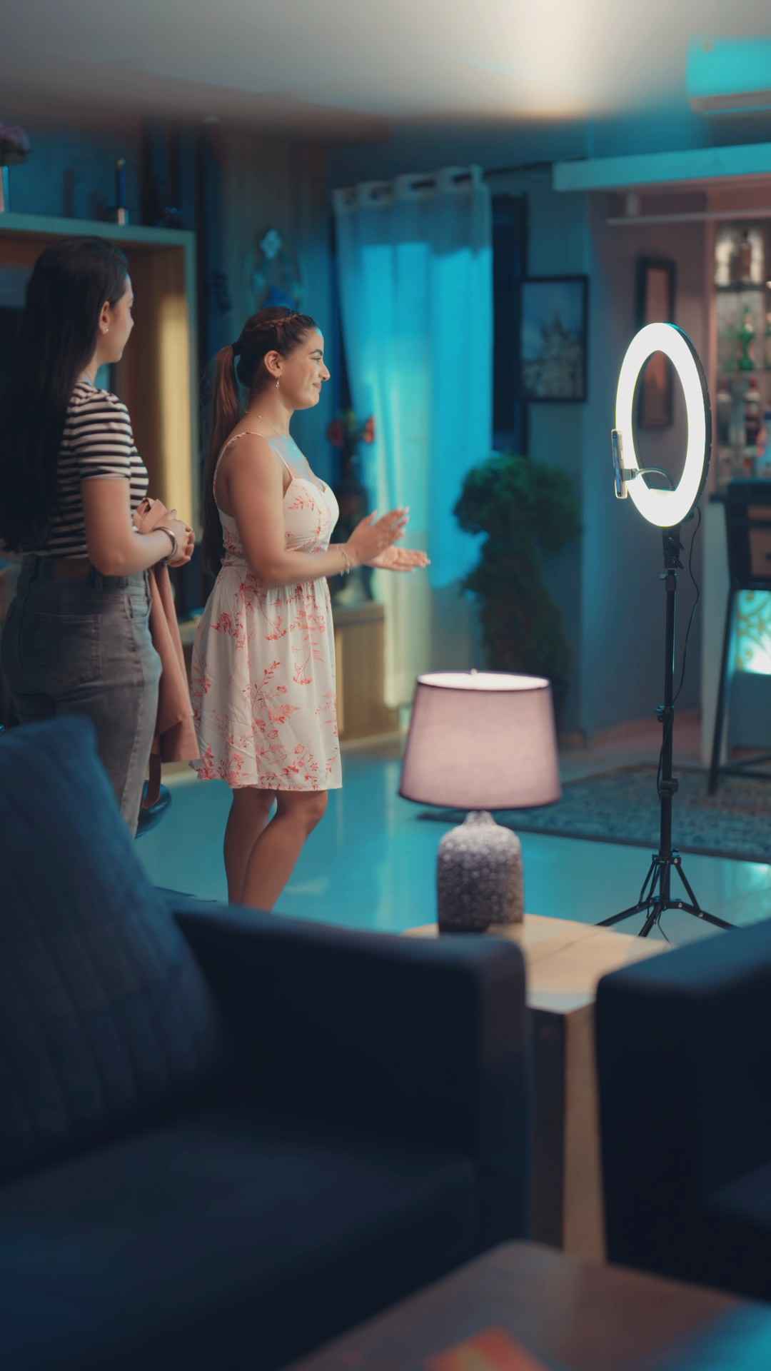 S1 E1