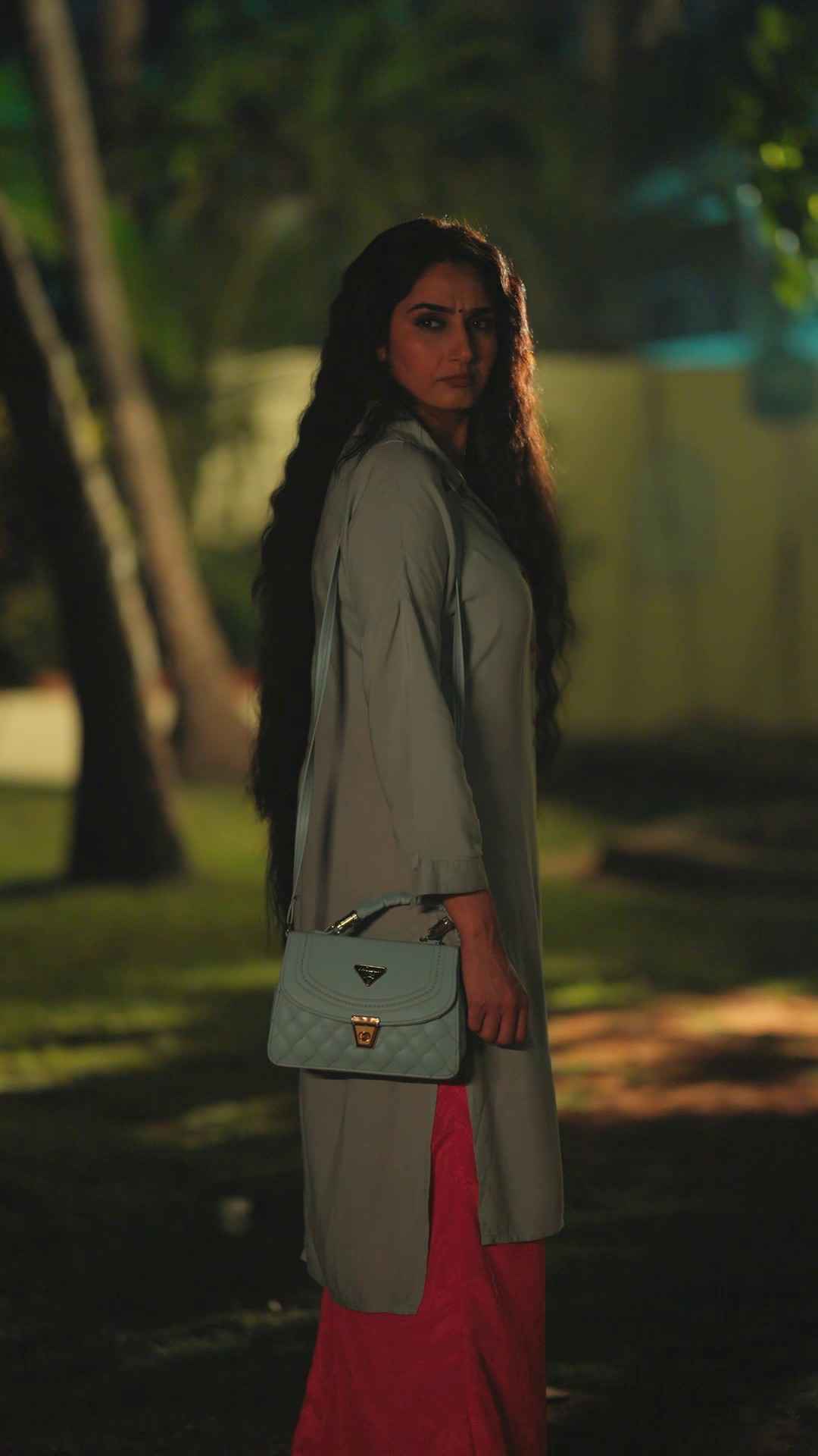 S1 E2